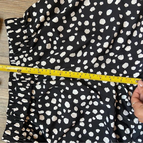 Chic Black and White Polka Dot Set - Picture 5 of 11